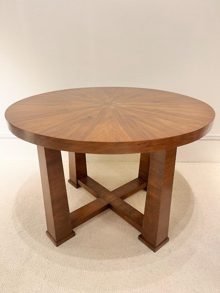 Large walnut guéridon. France circa 1950-60.