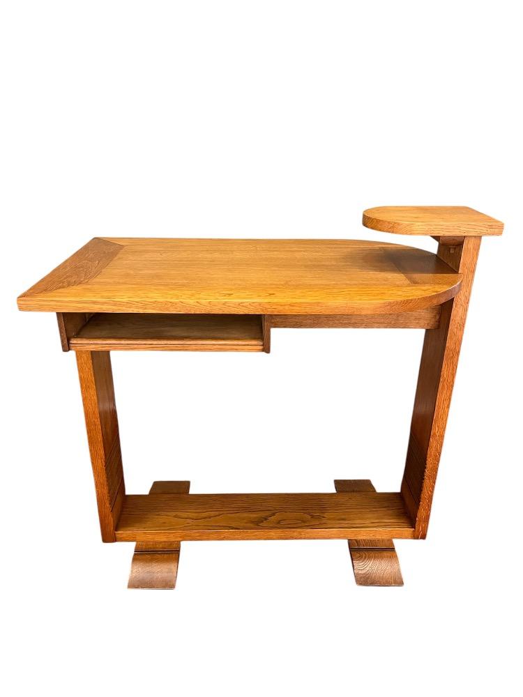 Oak modernist desk. France circa 1930.