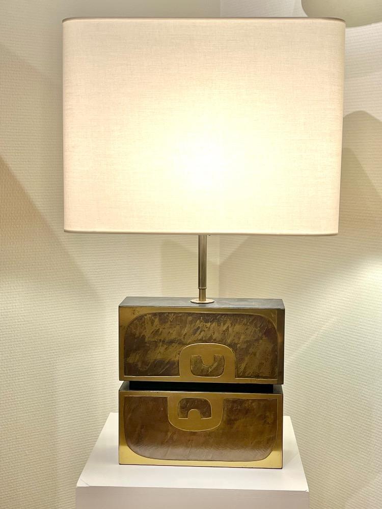 wooden lamp decorated with polished and patinated brass ornamentation, Jean Blazy, France circa 1970.